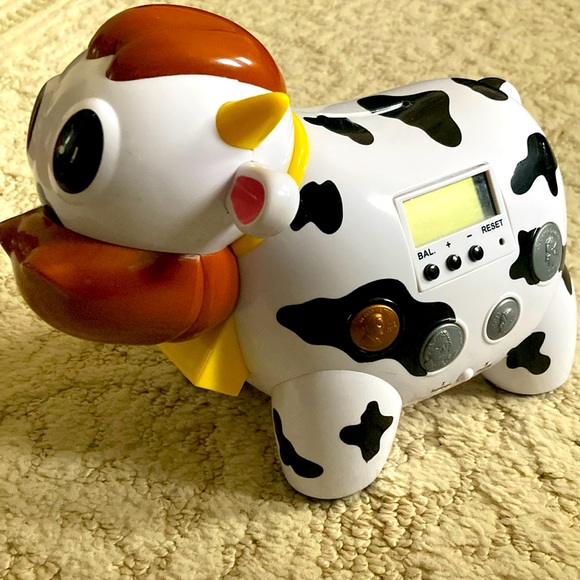 Cute cow counting piggy bank with 2 settings: game and savings - Picture 1 of 9